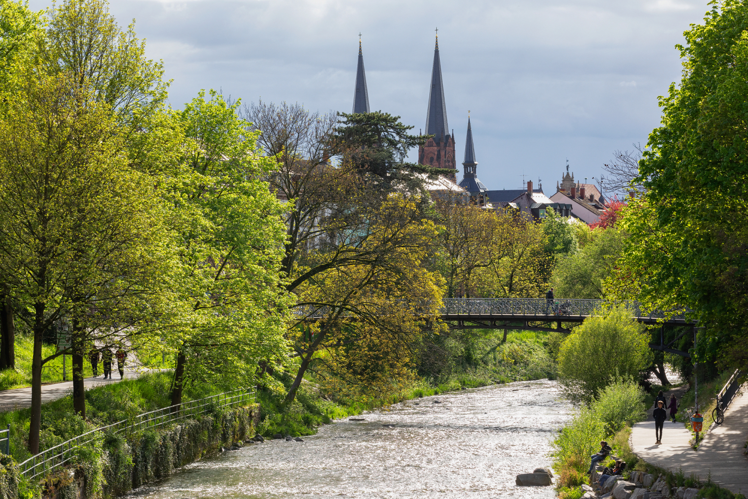 10 - Dreisam mit Johanneskirche