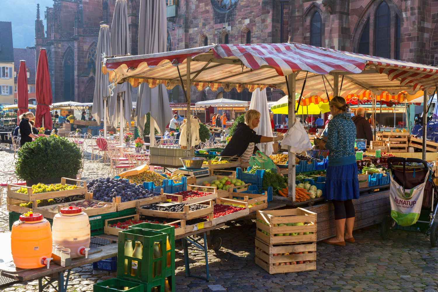 04 - Marktstand auf dem Münsterplatz, Freiburg