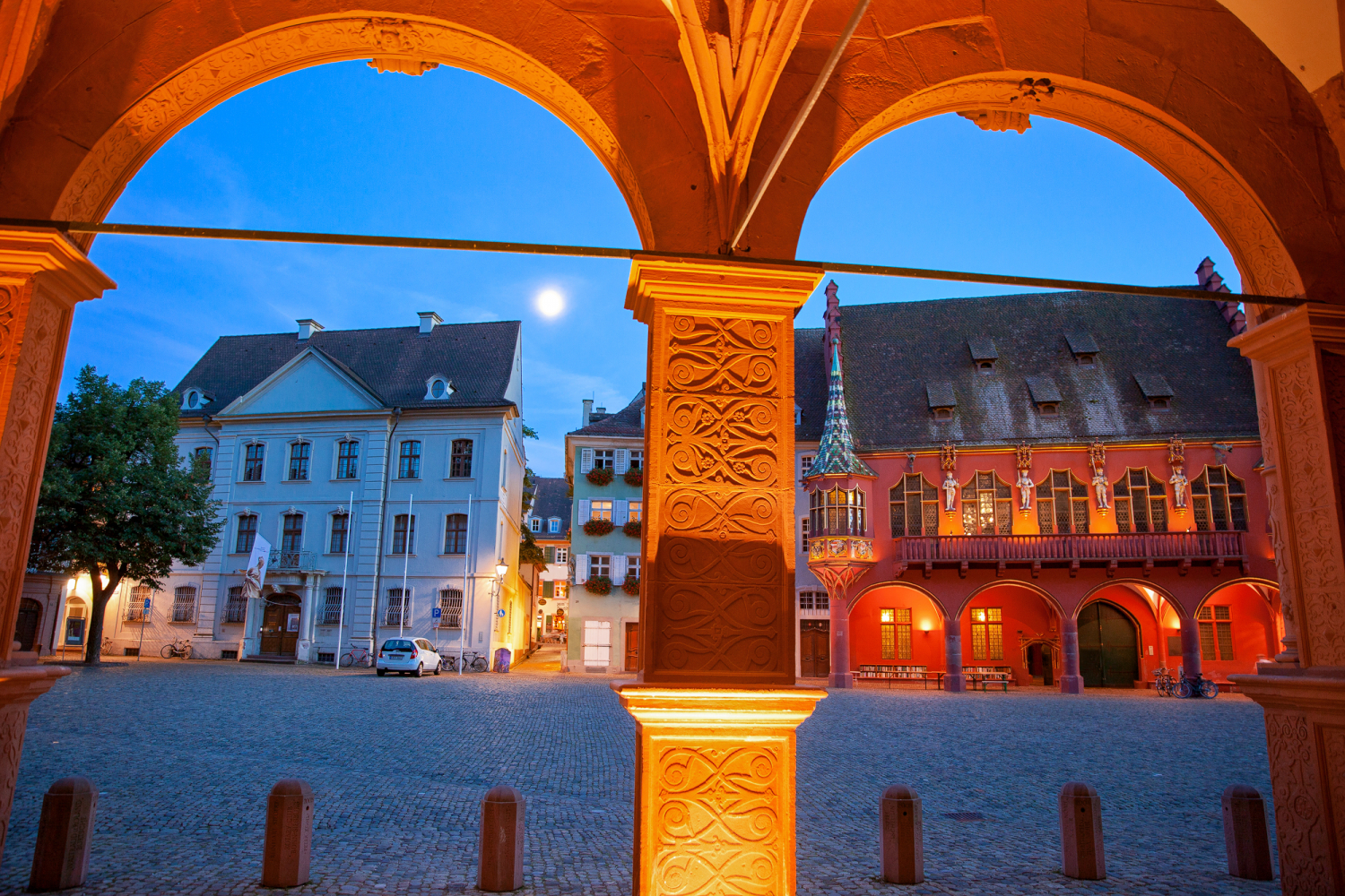 06 - Südlicher Münsterplatz bei Nacht