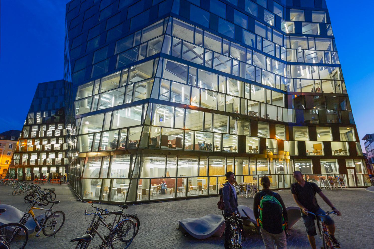 06 - Universitätsbibliothek