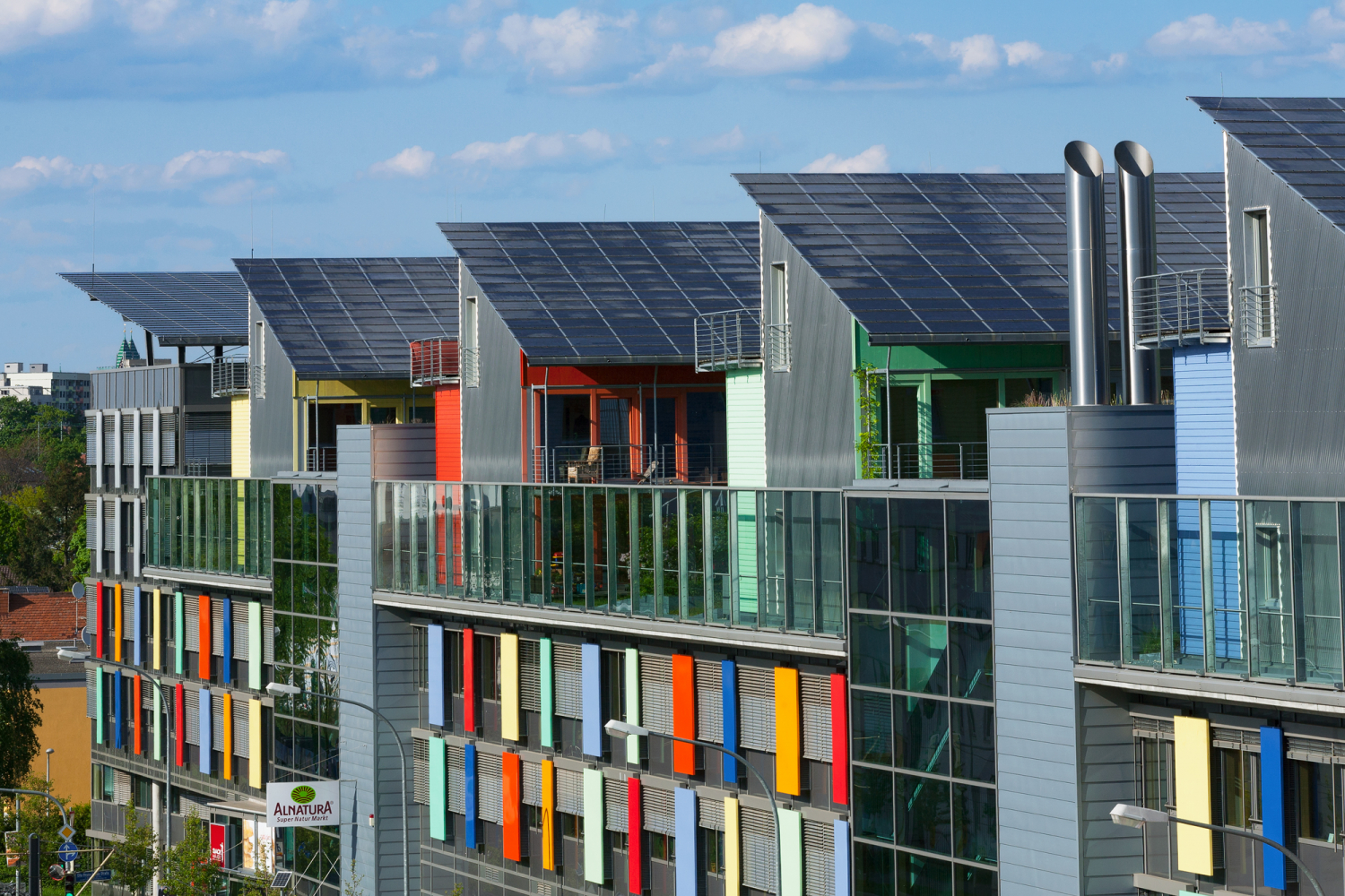 01 - Sonnenschiff in der Solarsiedlung