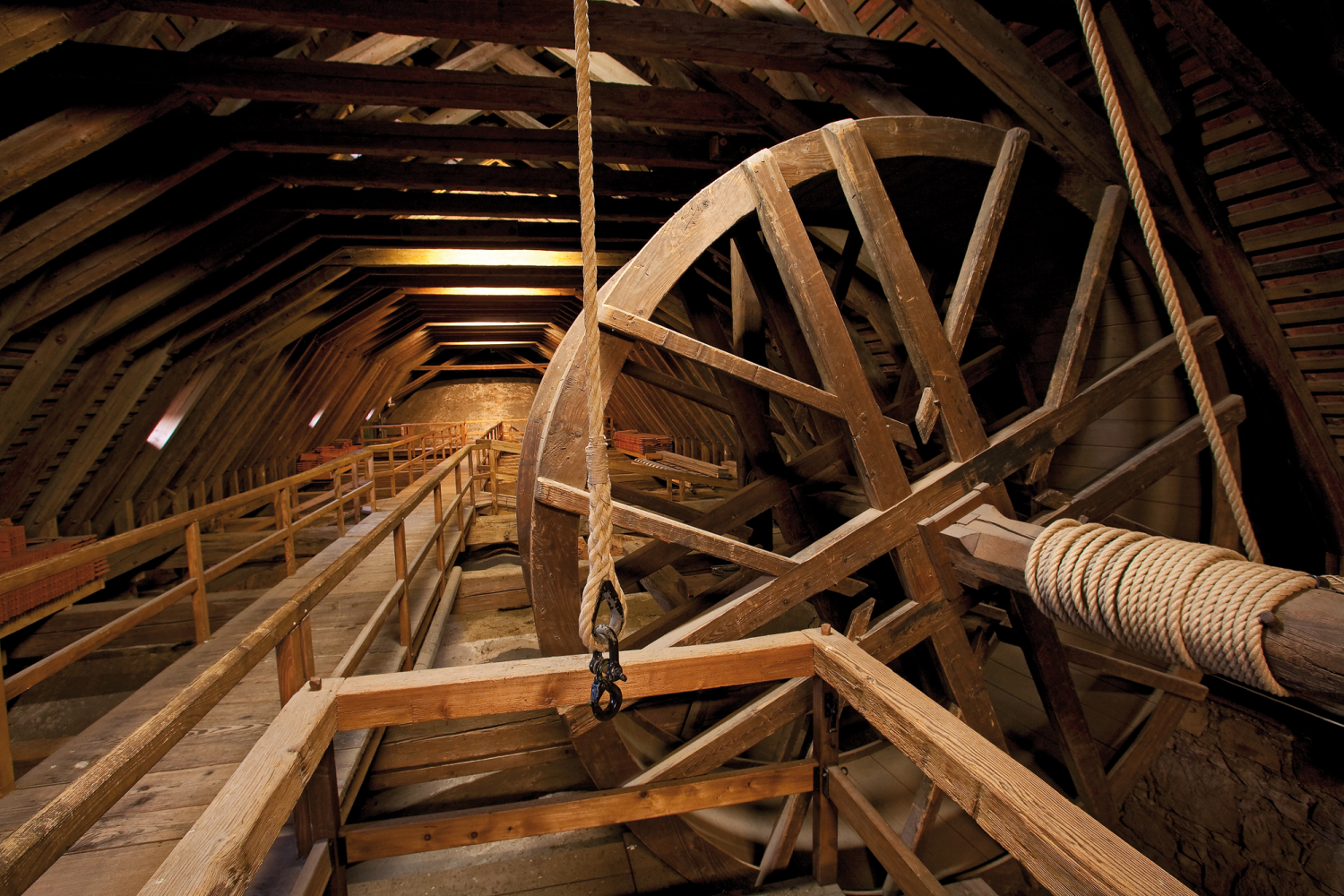 11 - Lastenaufzug im Dachstuhl des Freiburger Münsters