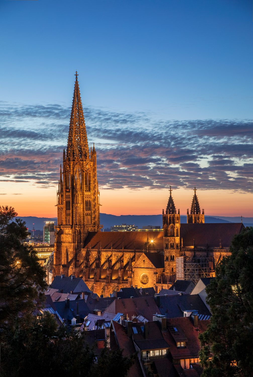11 - Blick auf das beleuchtete Münster vom Schlossberg