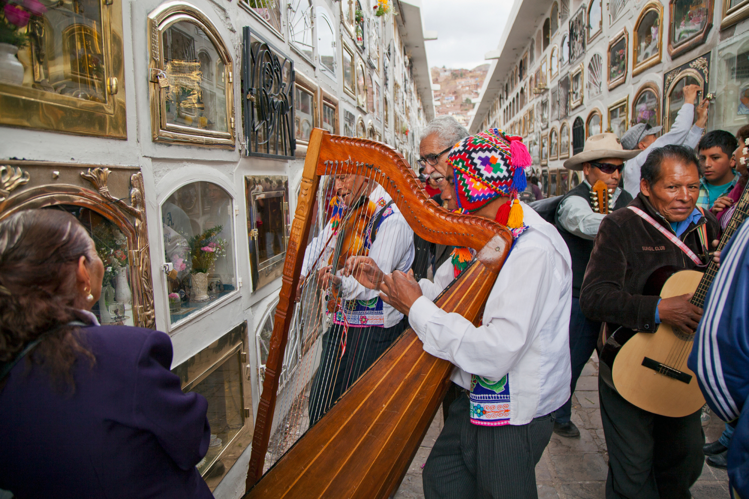 Tag der Toten auf dem Friedhof in Cusco